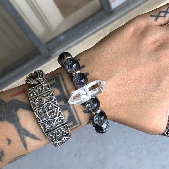 Double point healing crystal quartz bead bracelet - Picture 5 of 8